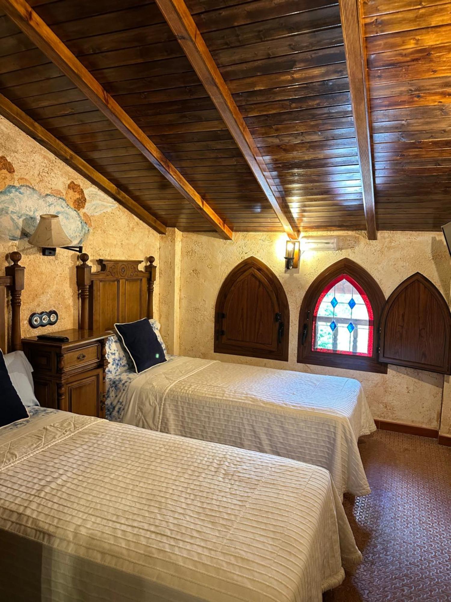 Casa Rural Ermita Santa Maria De La Sierra Villa Arroyo Frio Kültér fotó